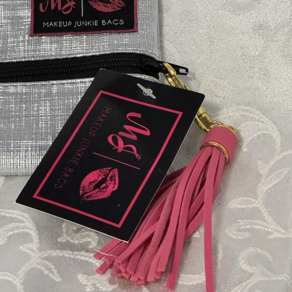 NWT Metallic Silver w/ Black Lining Mini Makeup Junkie Travel Cosmetics Gift - Picture 2 of 3